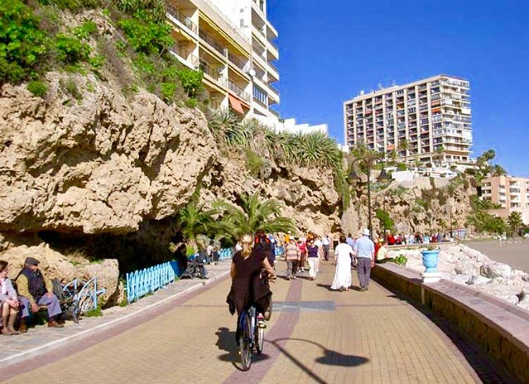 Torre De La Roca Industrial69 Torremolinos Exterior foto